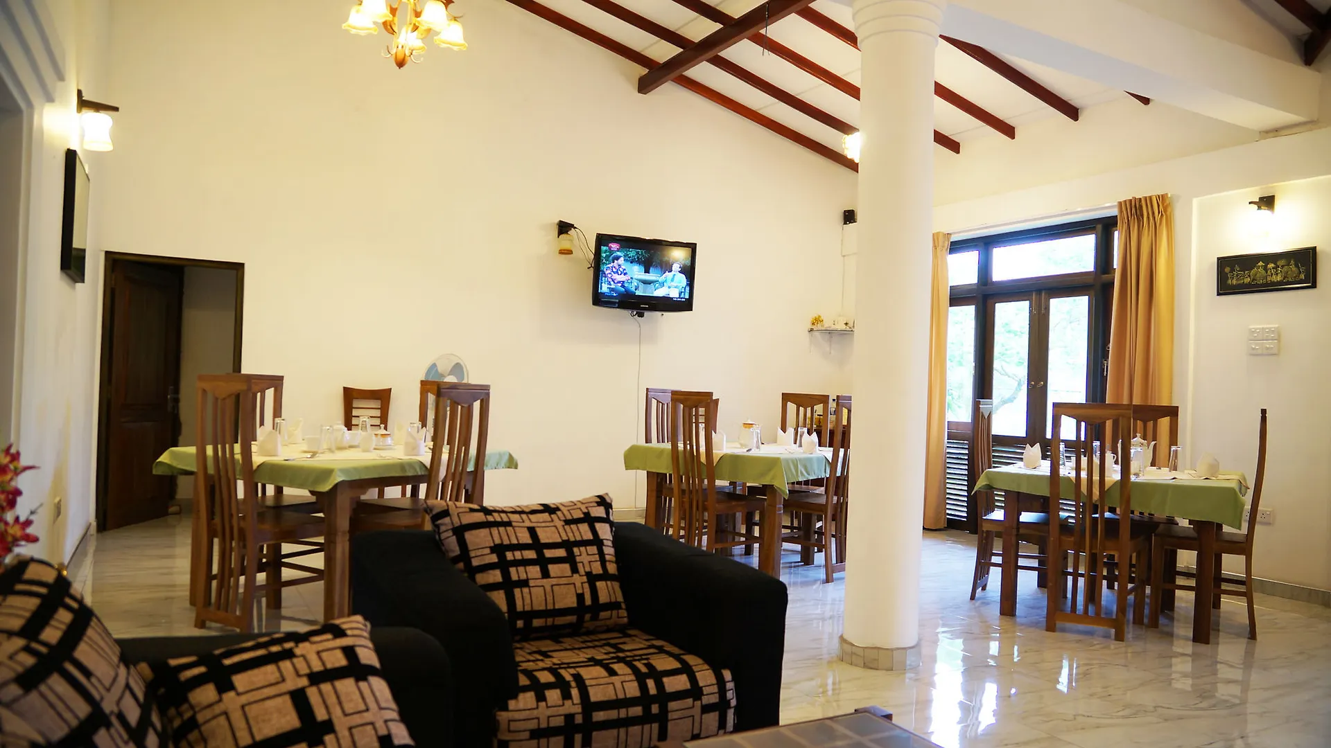 Kandy Moon Hills Hotel